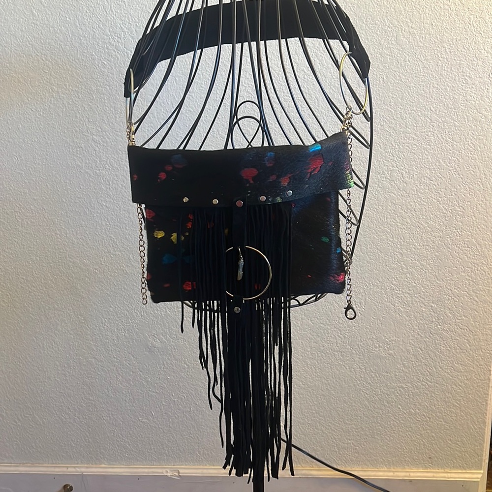 Hair on leather fringe bag - Picture 2 of 9